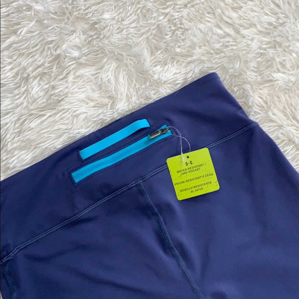 Navy Under Armour Cropped Leggings - Picture 3 of 3